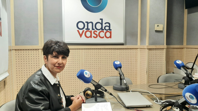 Maribel Vaquero en los estudios de ONDA VASCA