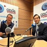 Mario Alonso Puig en los estudios de Onda Vasca