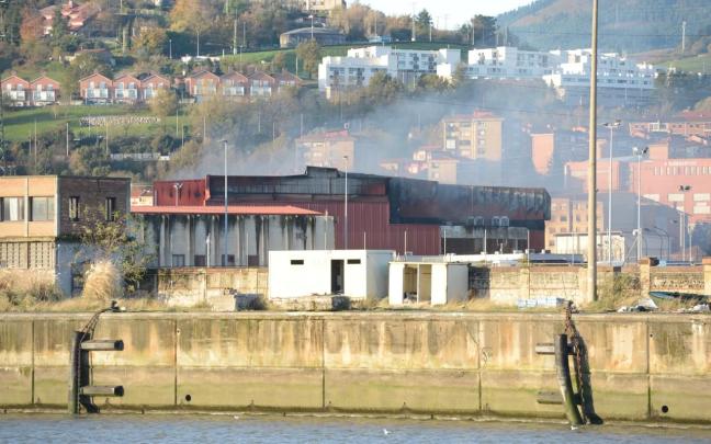 Incendio en el antiguo matadero de Zorrotza. Miguel Acera 