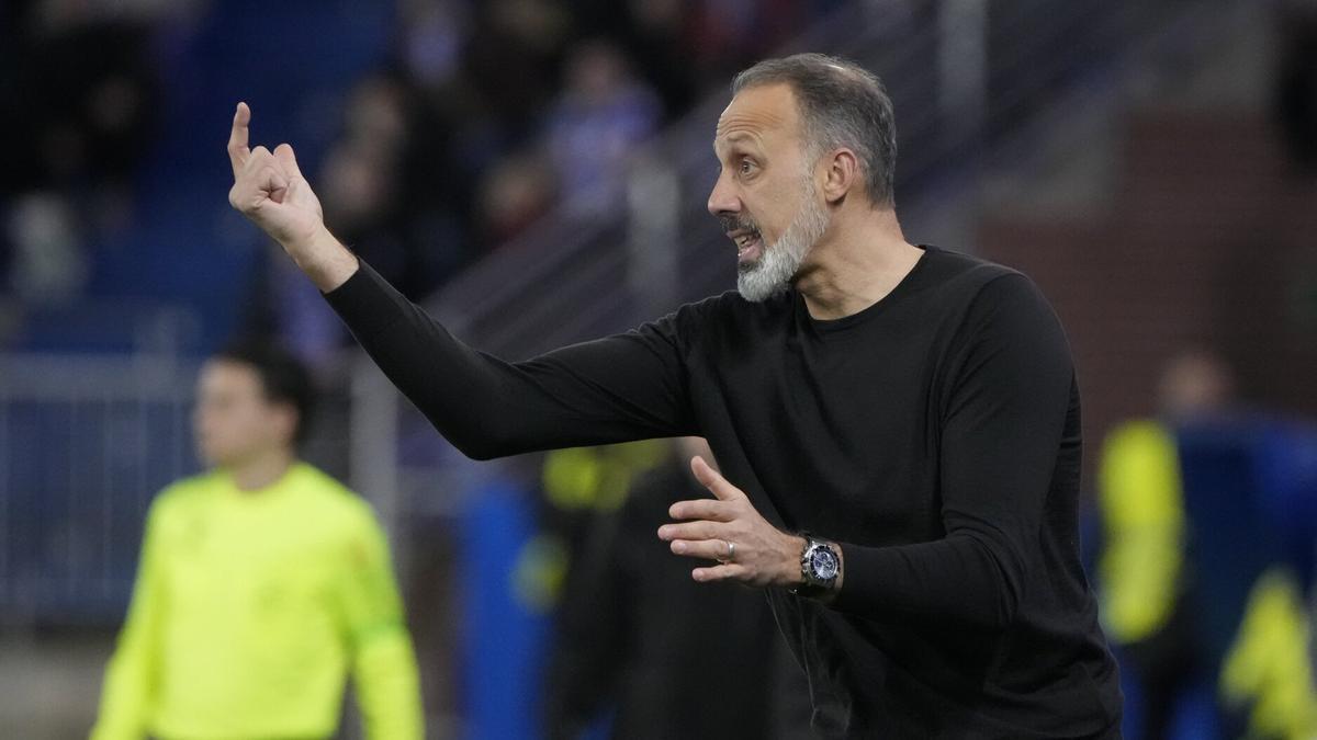 Matarazzo, durante el partido contra el Alavés. ADRIÁN RUIZ HIERRO