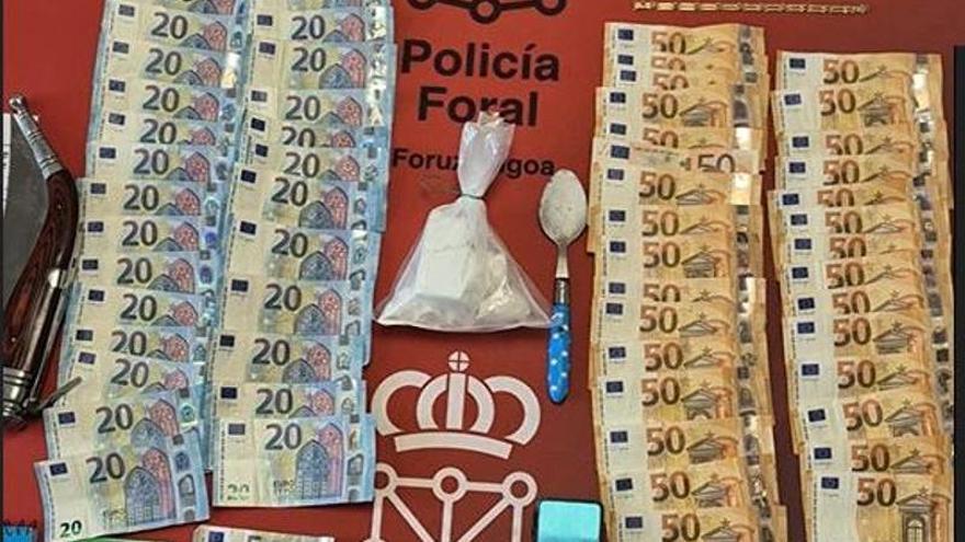 Material incautado por la Policía Foral / Diario de Noticias de Navarra