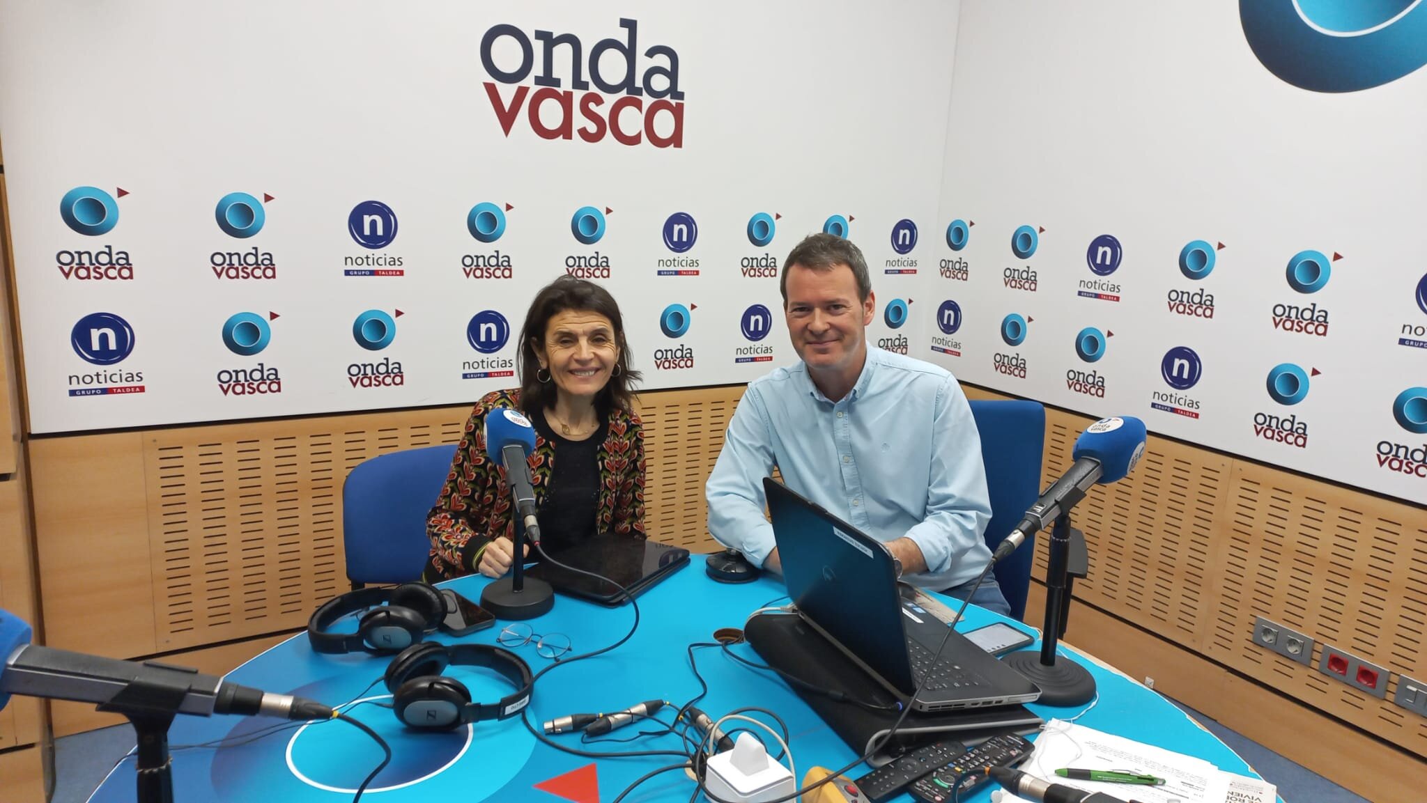  La consejera de Bienestar, Juventud y Reto Demográfico, Nerea Melgosa, durante al entrevista en Onda Vasca. 