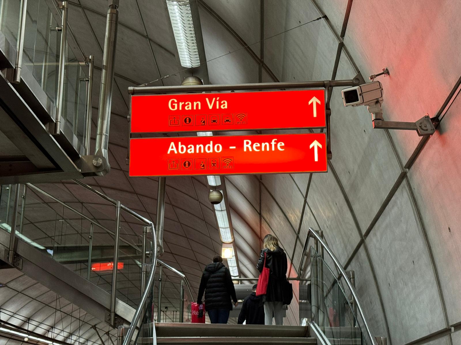 Desde hoy viernes todas las estaciones de Metro Bilbao tienen Wifi gratis -  Onda Vasca