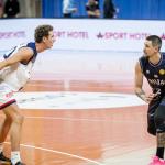 Margiris Normantas comanda un ataque de Bilbao Basket en Brno. / FIBA