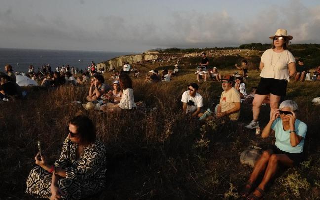 En imágenes: así se ha vivido el eclipse en Bizkaia / DEIA - Miguel Acera