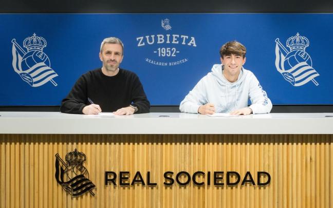 Mikel Rodríguez renovó por la Real en febrero. REAL SOCIEDAD
