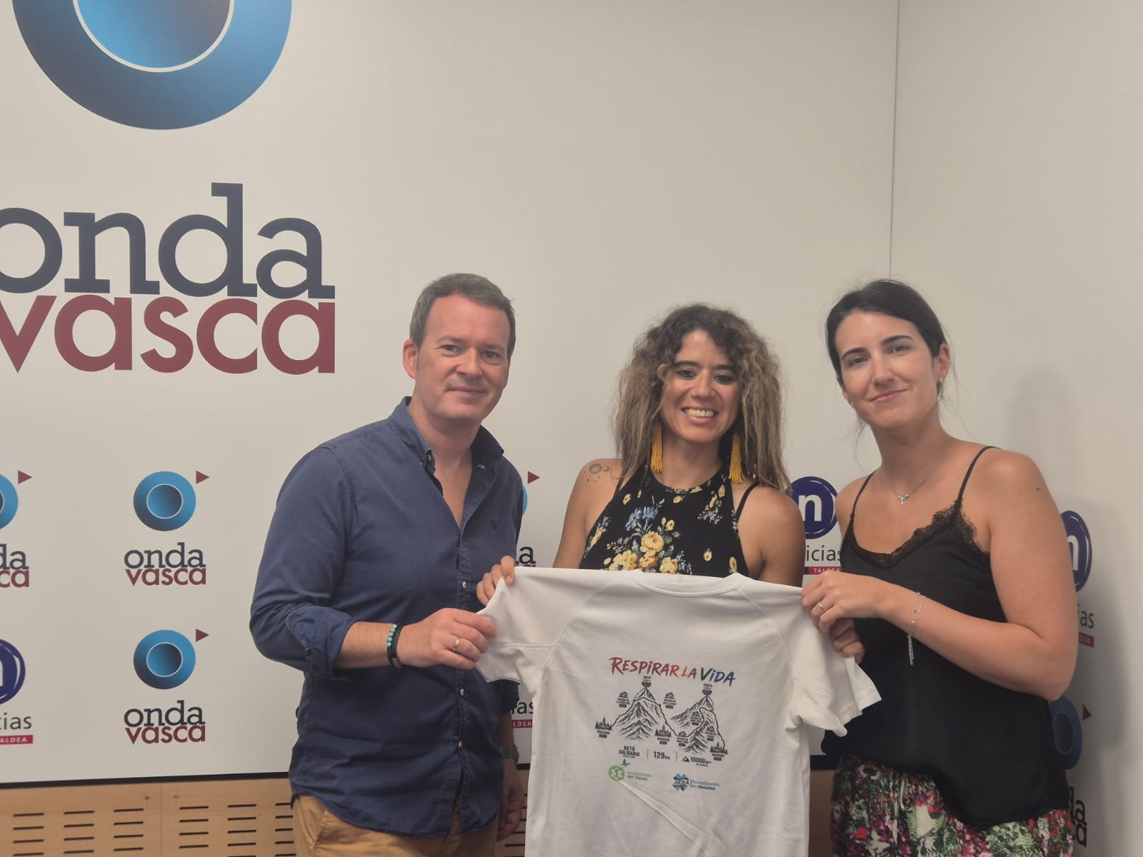 Miriam Serrano visita los estudios de Onda Vasca tras superar su reto "Respirar la vida"