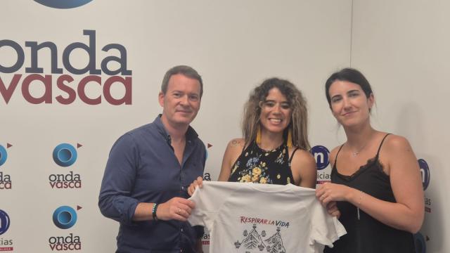 Miriam Serrano visita los estudios de Onda Vasca tras superar su reto "Respirar la vida"