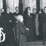 Momento en que el lehendakari Aguirre jura el cargo