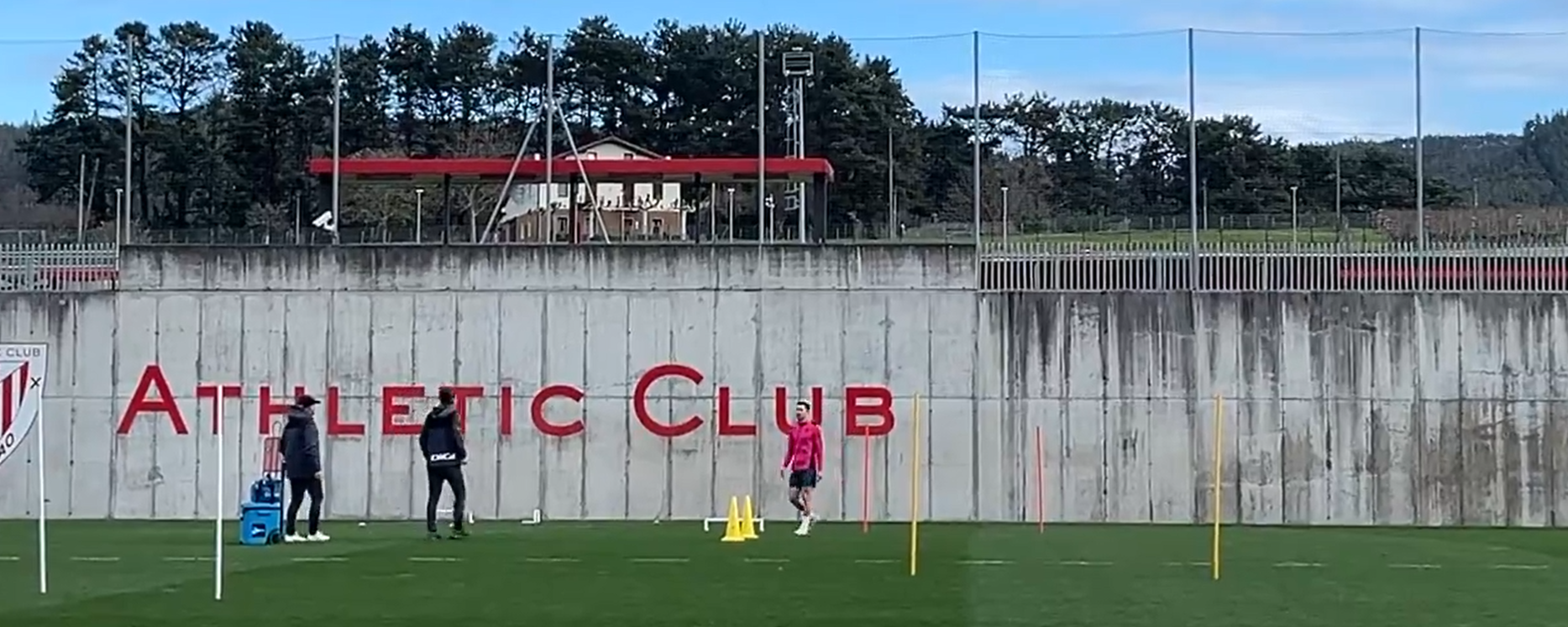 Óscar de Marcos se retira del entrenamiento de esta mañana