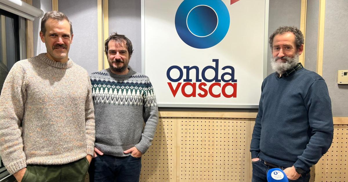 Imagen de archivo de varios miembros de Moriarti Produkzioak en el estudio de Onda Vasca