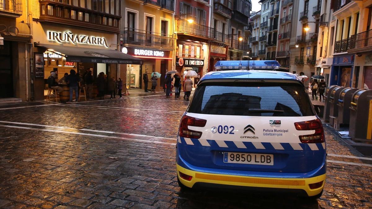 Un vehículo de la Policía Municipal. Javier Bergasa