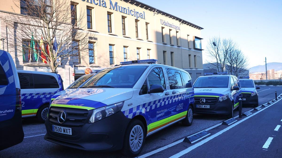 Vehículos de la Policía Municipal de Pamplona. Oskar Montero