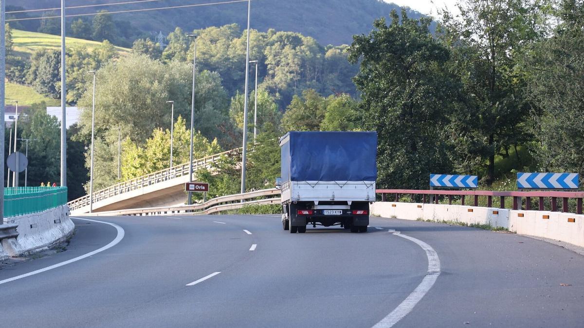 Un tramo de la carretera N-1 Iker Azurmendi