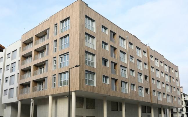 Fachada del edificio que se está construyendo en Txomin Enea, en Donostia