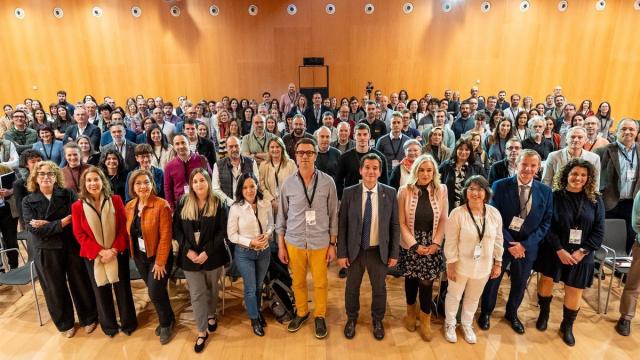 El consejero Irujo junto a los participantes de la jornada ‘Retos de la Circularidad’, en mayo del año pasado. Diario de Noticias