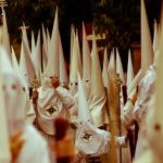 Nazarenos de la Semana Santa de Sevilla | Fuente: andalucia.org