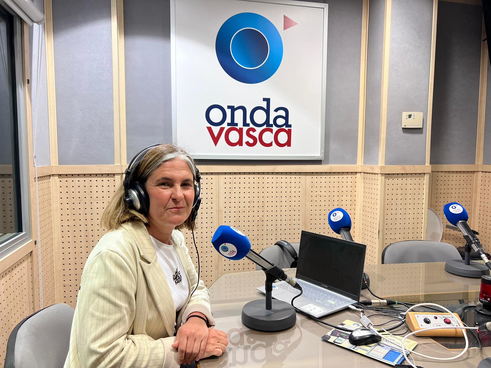 Nerea Kortajarena en los estudios de ONDA VASCA