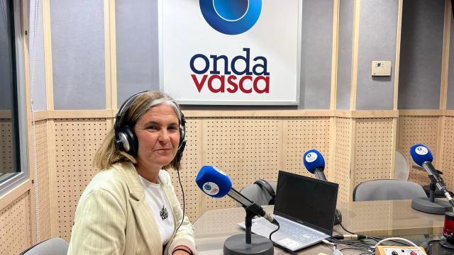 Nerea Kortajarena en los estudios de ONDA VASCA