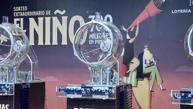 Los bombos que será utilizados para el Sorteo de Lotería de El Niño 2024. Foto: Europa Press
