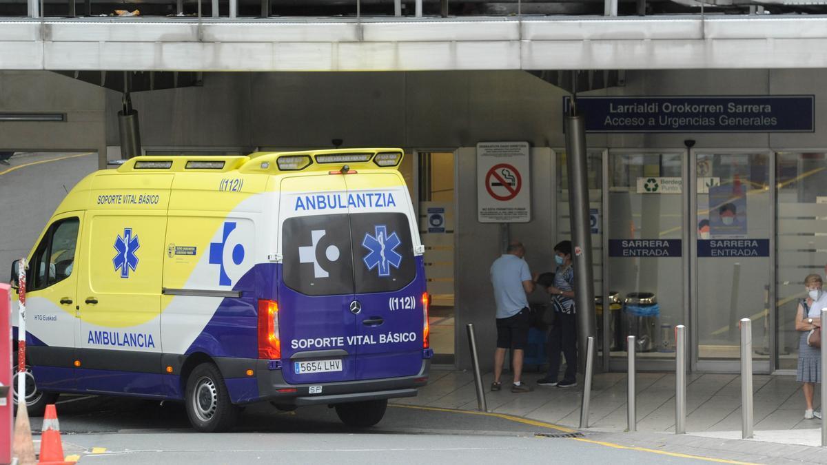 Acceso a Urgencias del hospital de Cruces