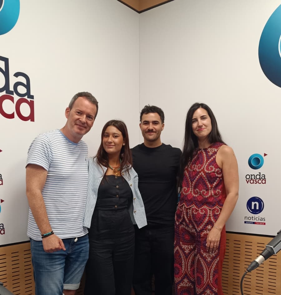 Sandra Fernández y Germán Jauregui, integrantes de Nudo Norte, junto a Txema Gutiérrez e Iranzu Calvo