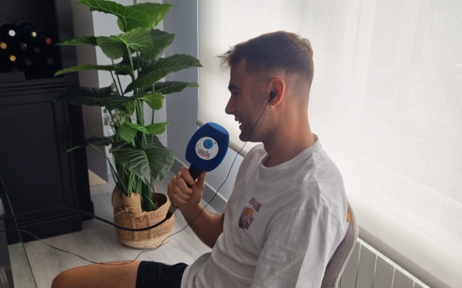 Álvaro Núñez durante su entrevista con ONDA VASCA. Foto: Onda Vasca.