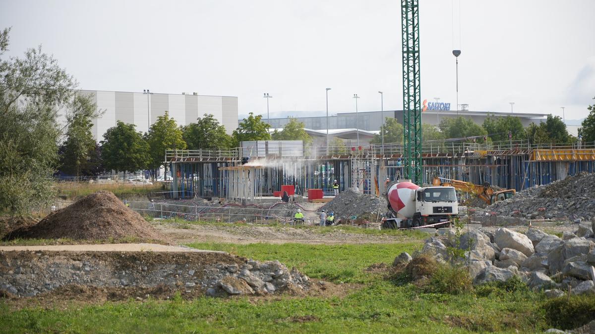 Imagen del pasado mes de agosto del estado de las obras de la futura academia de Grupo Baskonia-Alavés en Salburua