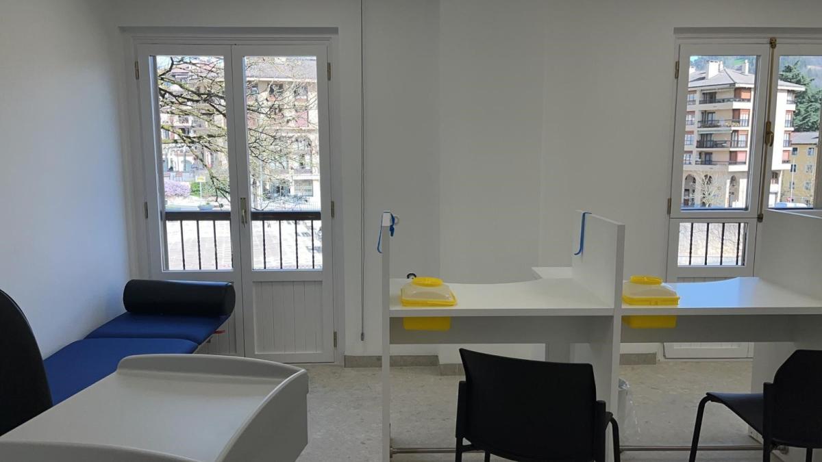 Interior del renovado centro de salud de Oridizia que reabre sus puertas el lunes