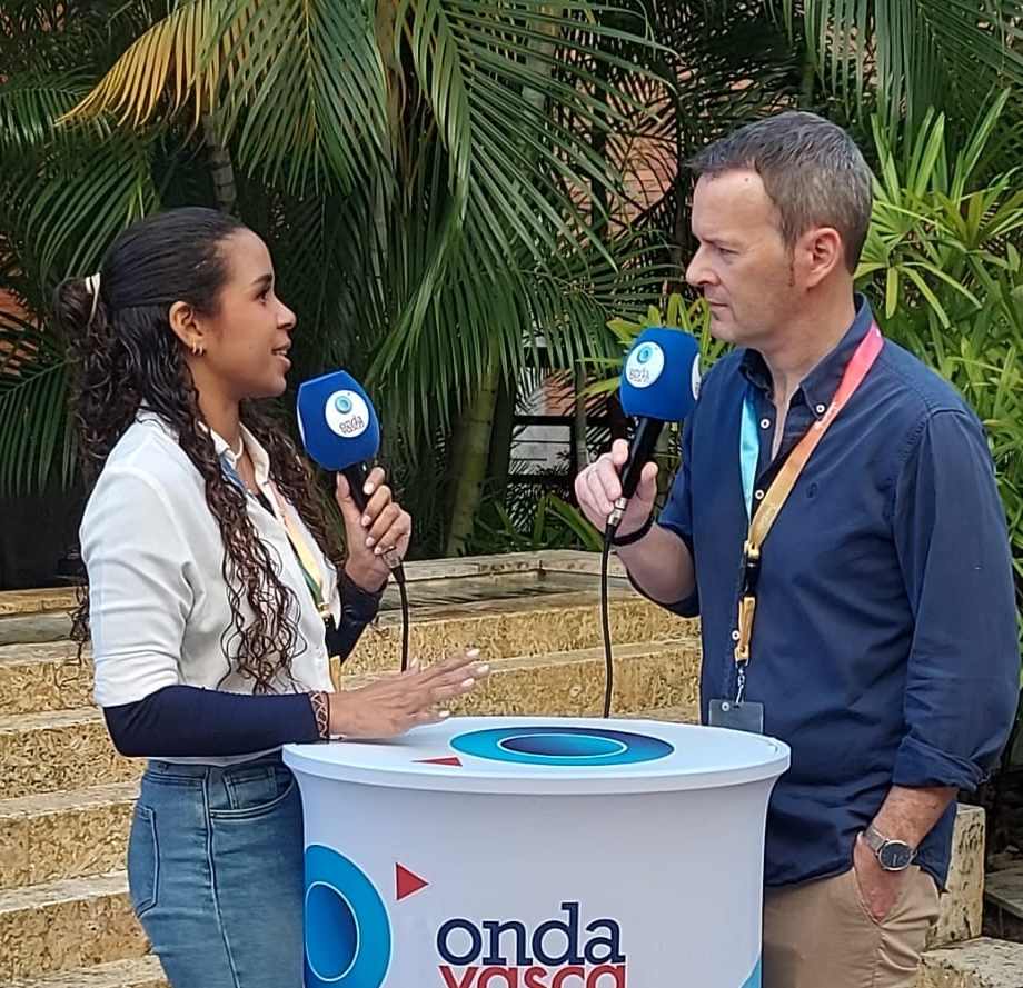 Oriana Farfán y Txema Gutiérrez