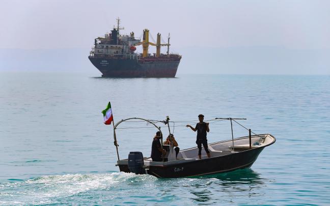 Un petrolero en el estrecho de Ormuz antes del comienzo del conflicto. EP