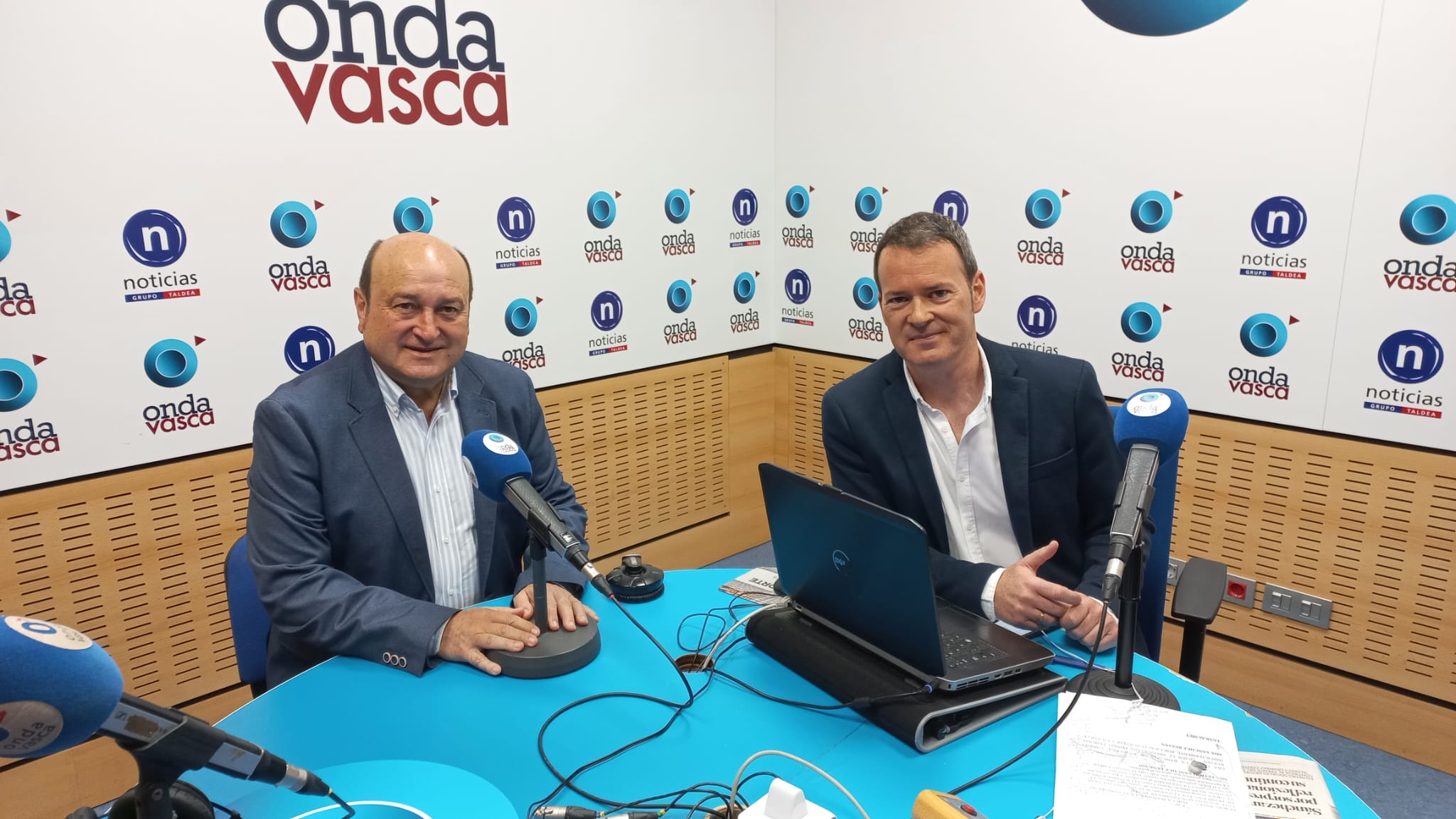 Andoni Ortuzar con Txema Gutiérrez en ONDA VASCA