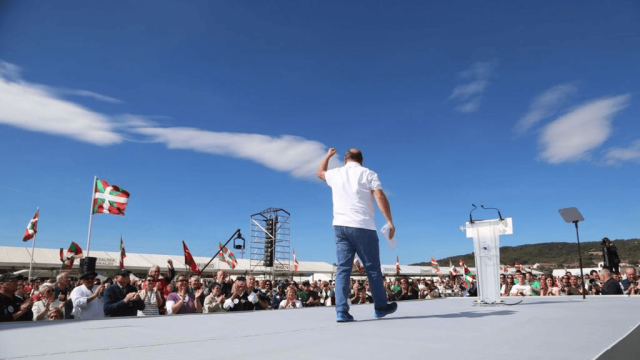 Andoni Ortuzar. FACEBOOK