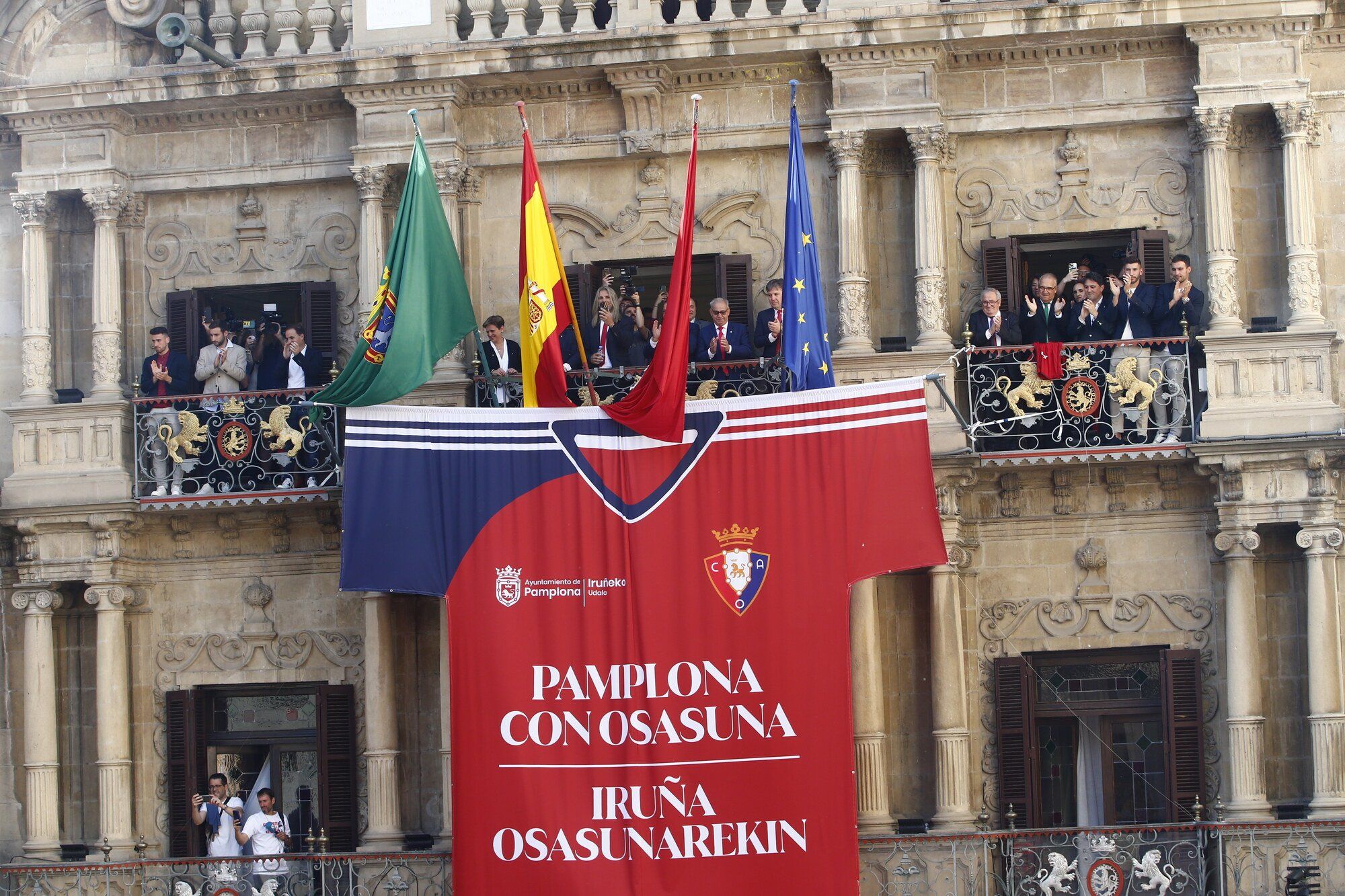 Recibimiento a Osasuna en el Ayuntamiento tras la final de Copa. Foto: Patxi Cascante