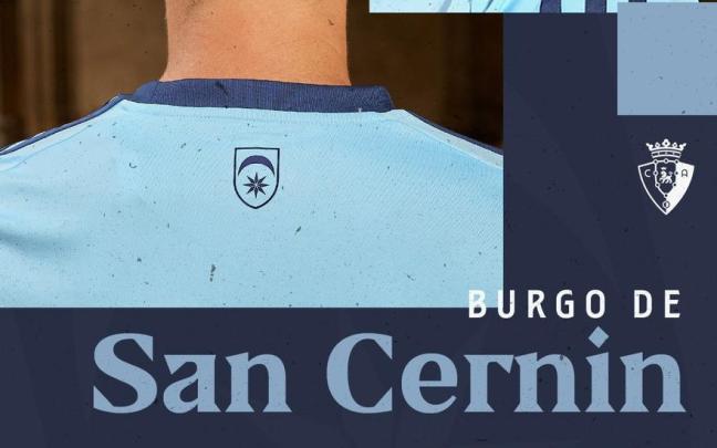 Jugadores de Osasuna con las nuevas equipaciones. Fotos: C.A. Osasuna