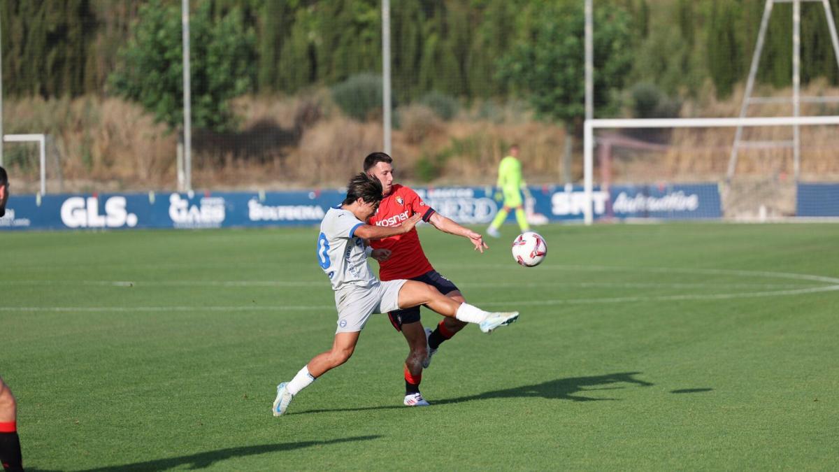 Imagen de la derrota de Osasuna frente al Alavés en el último amistoso (1-2) | UNAI BEROIZ. DNN