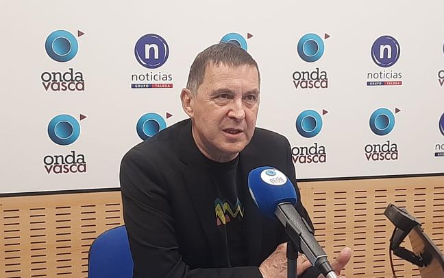 Arnaldo Otegi en los estudios de ONDA VASCA Arnaldo Otegi en los estudios de ONDA VASCA