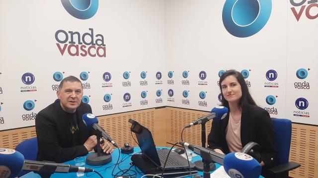 Arnaldo Otegi en los estudios de ONDA VASCA