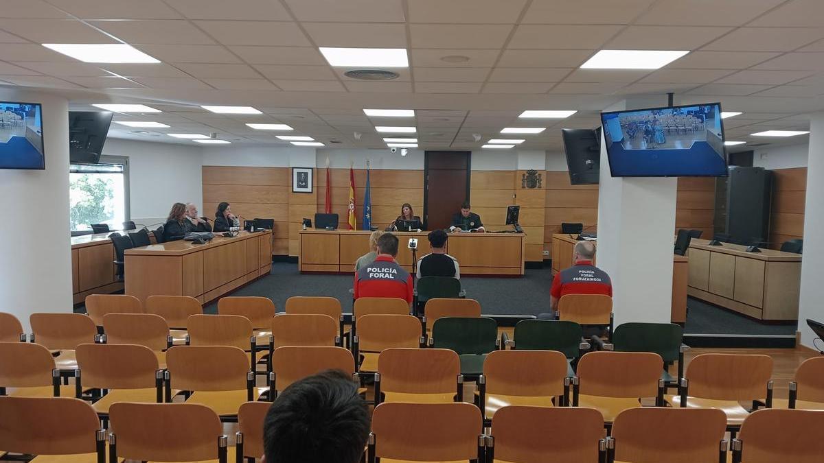 Un momento del juicio por el asesinato de la joven. E.C.