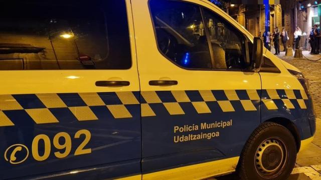 Vehículo de la Policía Municipal de Pamplona. Vehículo de la Policía Municipal de Pamplona.