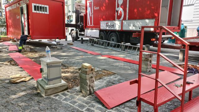 Iruña se prepara para los Sanfermines 2023. Foto: Ayuntamiento de Pamplona