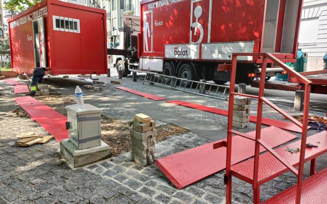 Iruña se prepara para los Sanfermines 2023. Foto: Ayuntamiento de Pamplona