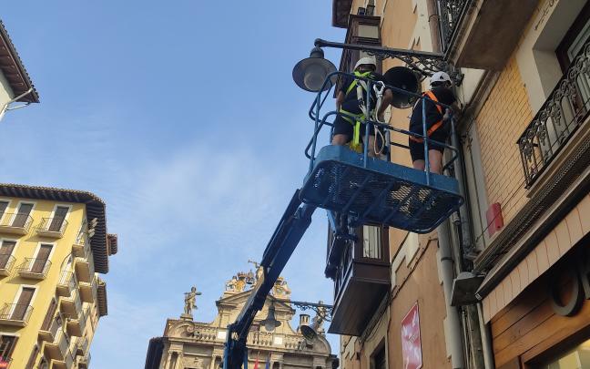 Iruña se prepara para los Sanfermines 2023. Foto: Ayuntamiento de Pamplona