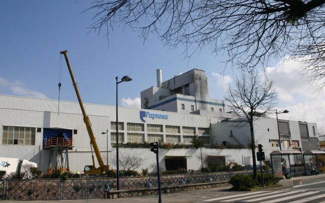 Exterior de la fábrica de Papresa en Errenteria. Aitziber Muga
