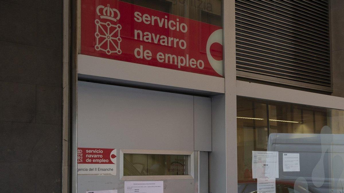 Foto de archivo de una oficina del Servicio Navarro de Empleo. Patxi Cascante