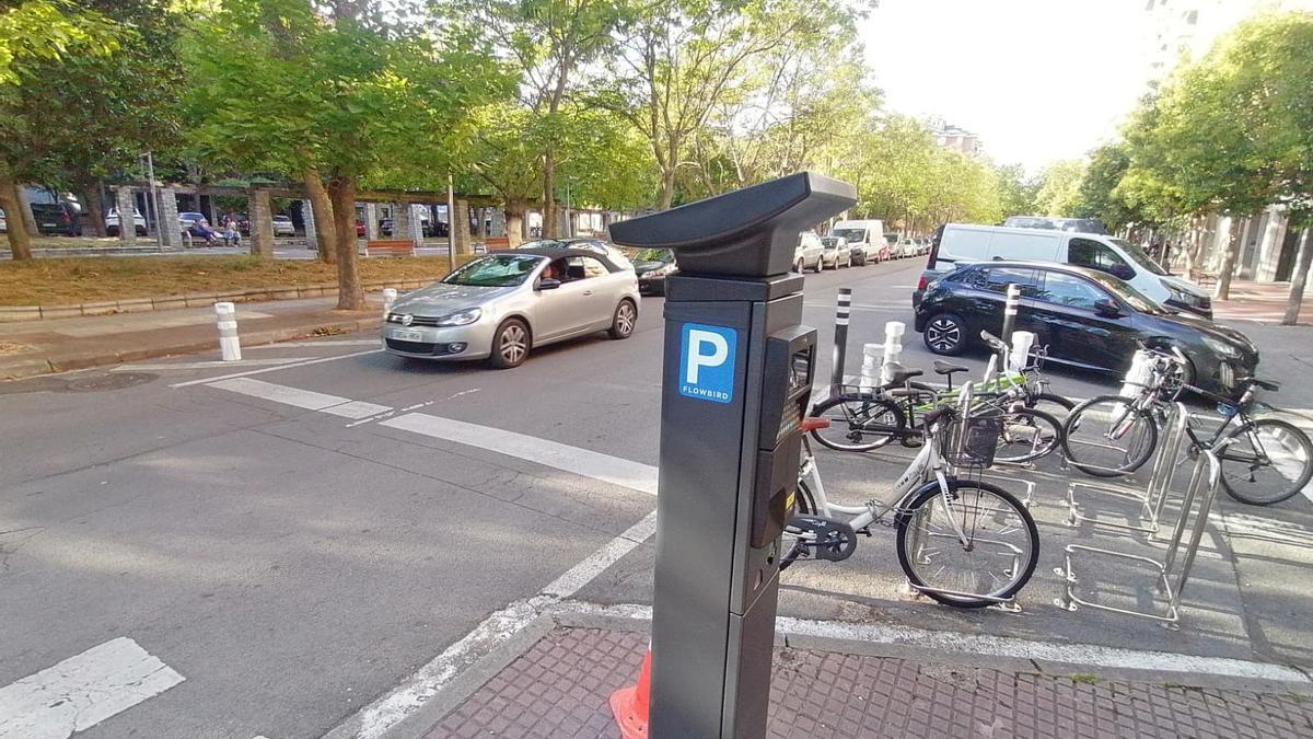 Nuevos parquímetros de la OTA en la calle Abendaño M.Larrarte