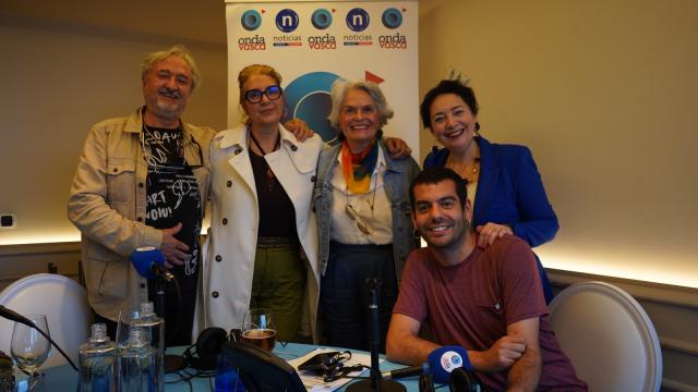 Participantes de la tertulia Isabella Bilbao, Rafael Carretero y Blanca Luango