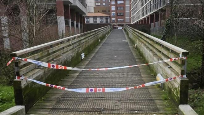 Imagen de la pasarela cerrada Ayuntamiento de Bermeo