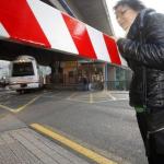 Los vecinos de Zorrotza llevan años pidiendo el soterramiento del trazado del tren por su barrio Pablo Viñas