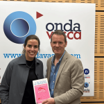 Patricia Eguidazu con Txema Gutiérrez en los estudios de ONDA VASCA